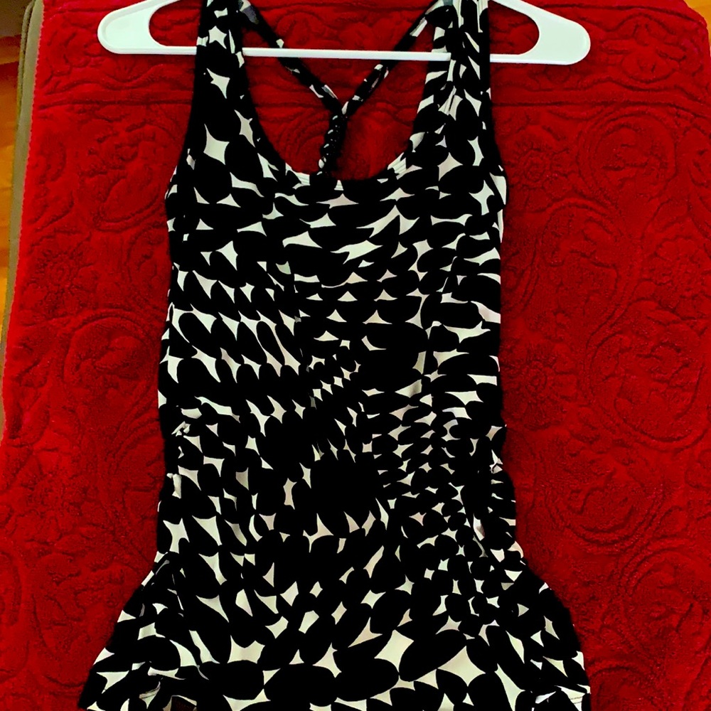 patterned black/white shirt
